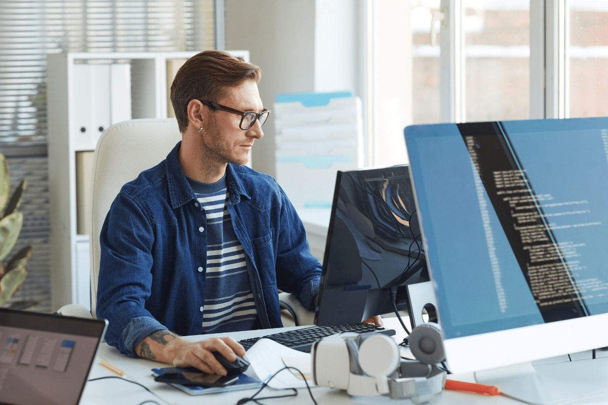Wordpress expert working at computer